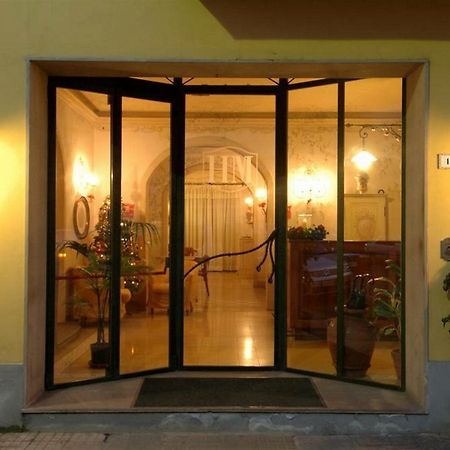 Hotel Moderno Pisa Exterior foto