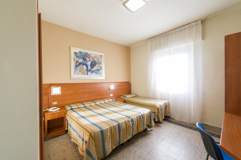 Hotel Moderno Pisa Exterior foto
