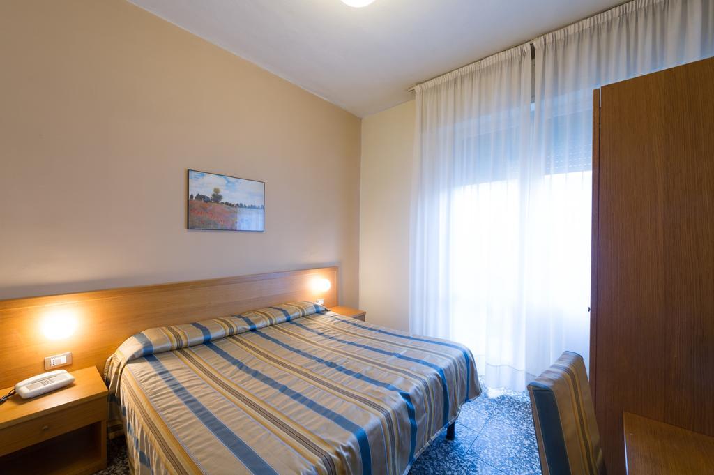 Hotel Moderno Pisa Exterior foto