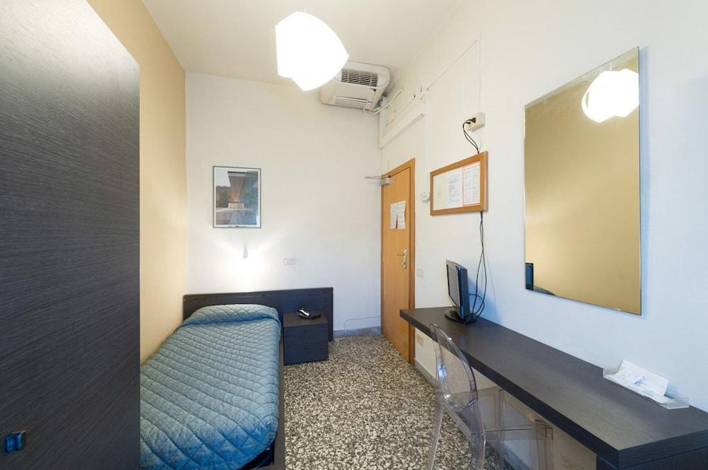 Hotel Moderno Pisa Exterior foto