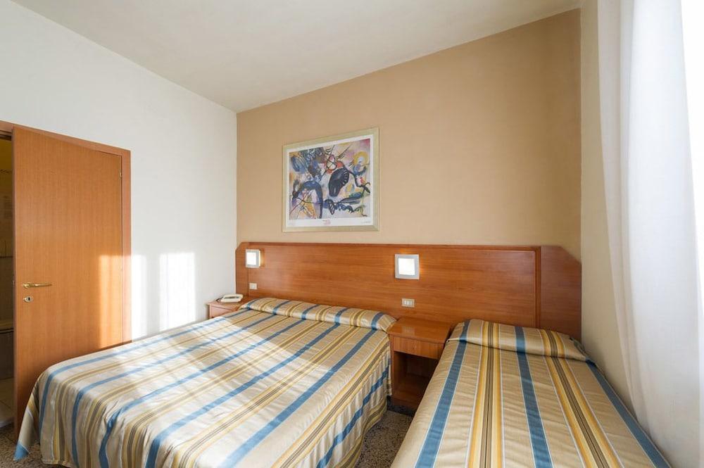 Hotel Moderno Pisa Exterior foto