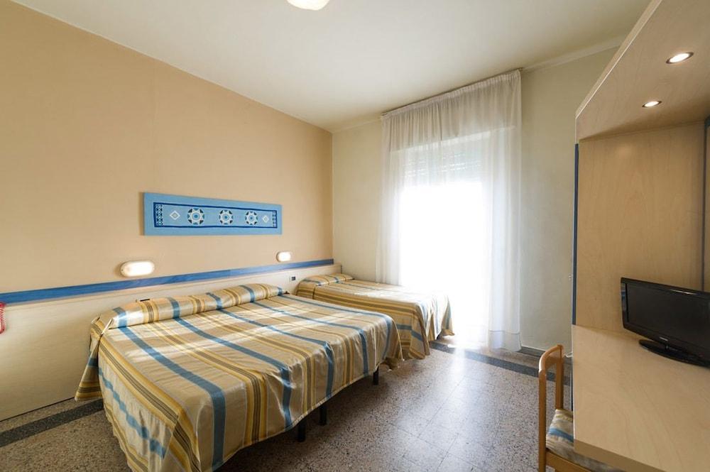 Hotel Moderno Pisa Exterior foto