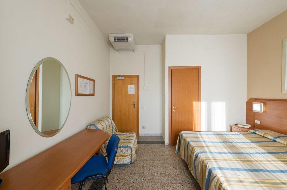 Hotel Moderno Pisa Exterior foto