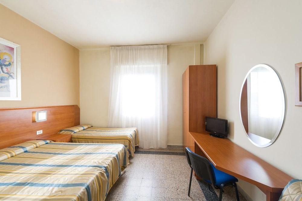 Hotel Moderno Pisa Exterior foto