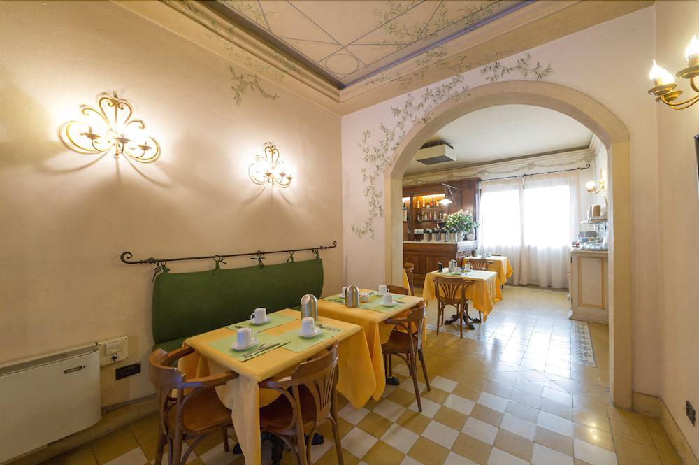 Hotel Moderno Pisa Exterior foto